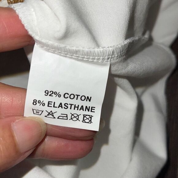 Julia V-Neck Raw Edge Hand of Fatima T-Shirt NWOT Small‎ - Picture 4 of 6